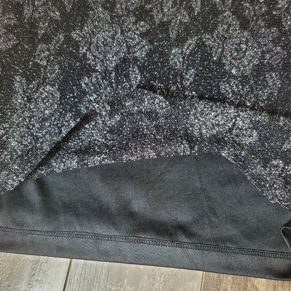 White Stag Shimmery Sparkle Holiday Blouse Women's Size Medium Silver Combo EUC - Picture 6 of 16